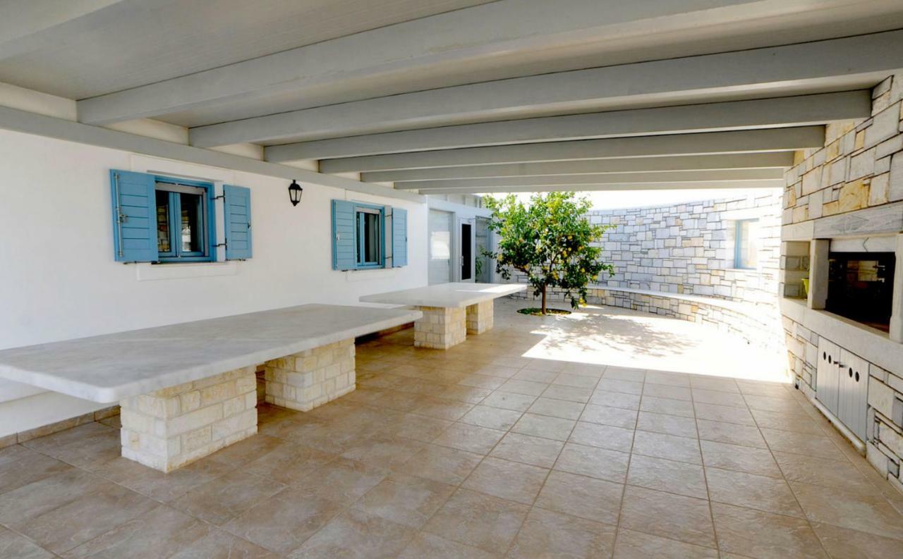 Villa Busho Nausa Exteriér fotografie