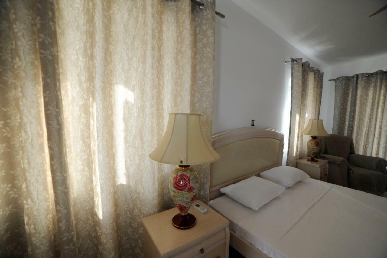 Villa Busho Nausa Exteriér fotografie