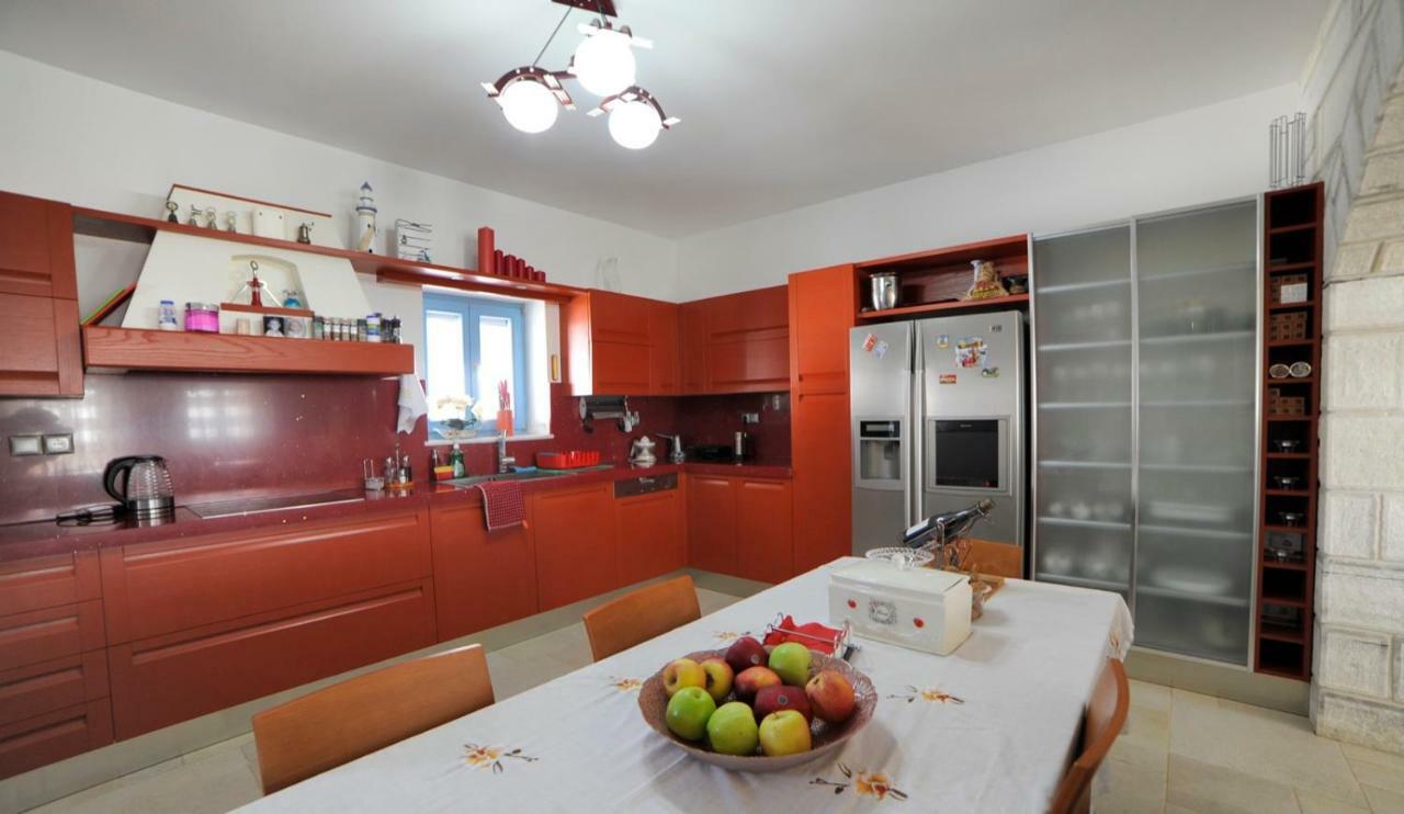 Villa Busho Nausa Exteriér fotografie